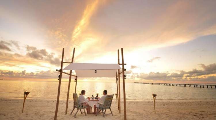 cena sulla spiaggia